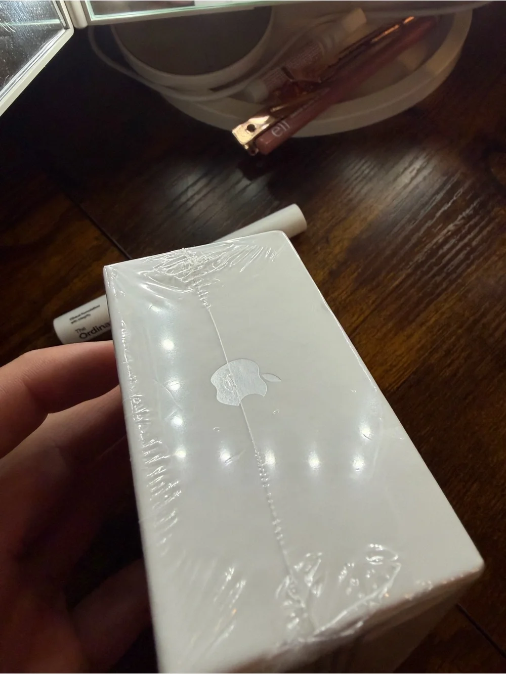 Apple AirPods Pro 3 in White